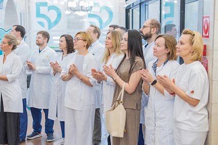   В ГНЦ ФМБЦ им. А.И. Бурназяна ФМБА России открыта памятная доска врачу-гематологу Александру Баранову