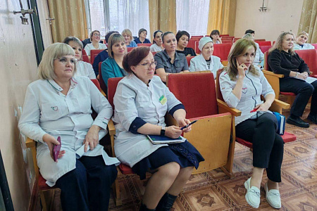 Для сотрудников медучреждений и научных организаций ФМБА России прошла лекция о современных видах мошенничества