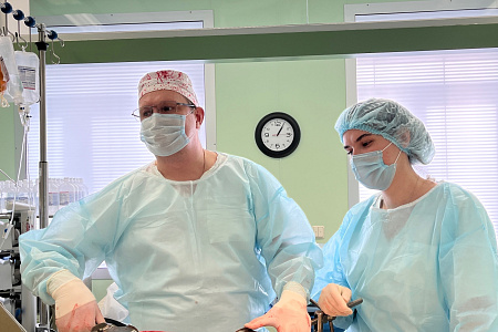 Хирурги ФМБЦ им.А. И. Бурназяна удалили опухоль весом почти в 20 кг