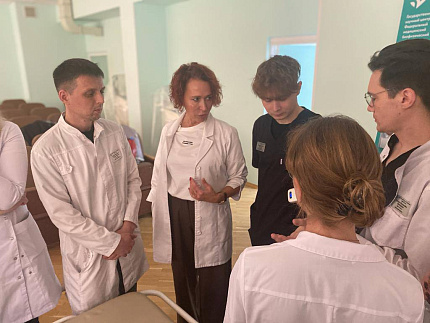 В ФМБЦ им. А.И. Бурназяна прошел мастер-класс по ботулинотерапии