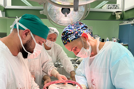 Хирурги ФМБЦ им.А.И. Бурназяна удалили гигантскую липосаркому забрюшинного пространства, сохранив пораженные злокачественным образованием органы