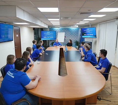 Представители молодежного Совета ЦФО ФМБА России провели круглый стол по вопросам донорства костного мозга