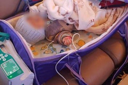 Врачи санавиации ФМБЦ им.А.И. Бурназяна спецбортом  доставили в Москву новорожденного с тяжелой патологией