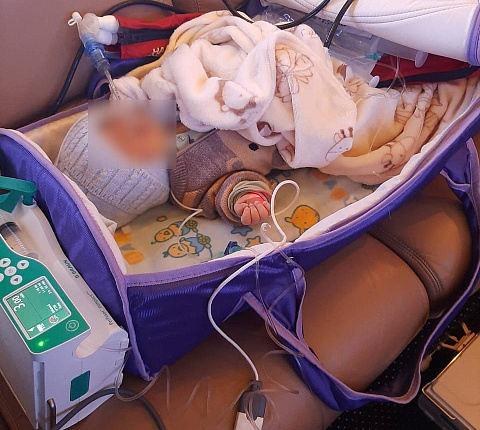 Врачи санавиации ФМБЦ им.А.И. Бурназяна спецбортом  доставили в Москву новорожденного с тяжелой патологией