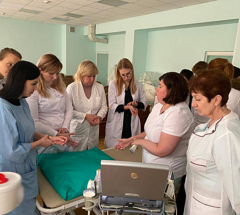 В ФМБЦ им. А.И. Бурназяна прошел мастер-класс по ботулинотерапии