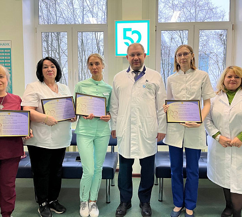 Генеральный директор ФМБЦ им.А.И. Бурназяна поздравил многодетных матерей Центра