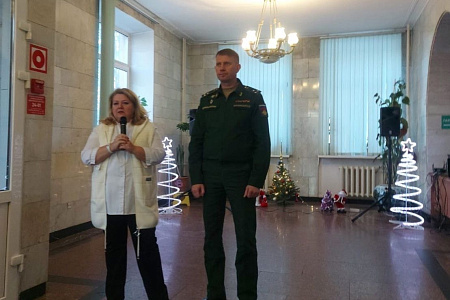 В ФМБЦ им.А.И. Бурназяна состоялся праздничный концерт для военнослужащих