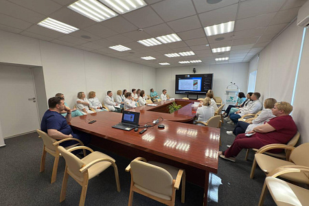 Для сотрудников медучреждений и научных организаций ФМБА России прошла лекция о современных видах мошенничества