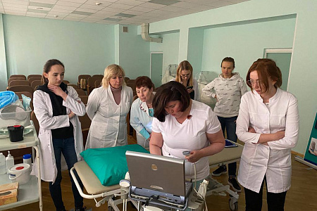 В ФМБЦ им. А.И. Бурназяна прошел мастер-класс по ботулинотерапии