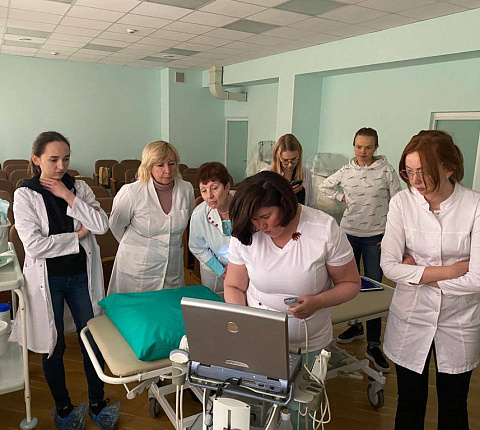 В ФМБЦ им. А.И. Бурназяна прошел мастер-класс по ботулинотерапии