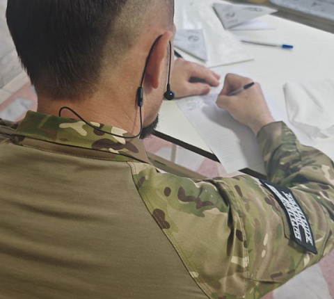 В ФМБЦ им.А.И. Бурназяна ФМБА России состоялся тренинг по антистрессовому дыханию для военнослужащих, которые находятся на лечении и реабилитации в Центре