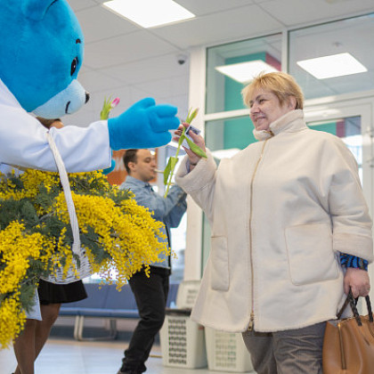 В ГНЦ ФМБЦ им.А.И.Бурназяна ФМБА России прошла праздничная акция, приуроченная к Международному женскому дню