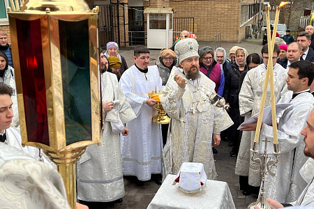 Григорий, митрополит Воскресенский, совершил Великое освящение больничного храмового корпуса ФМБЦ им. А.И. Бурназяна ФМБА России